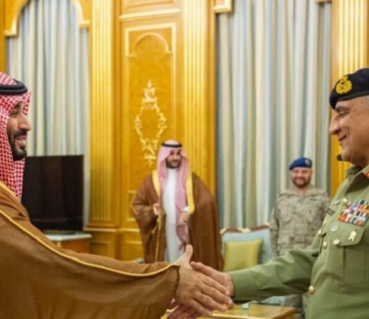 Saudi Arabia confers Pak Army chief Gen. Bajwa with King Abdulaziz Medal