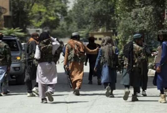 Afghanistan: Taliban shuts down shops for accepting Pakistani rupees