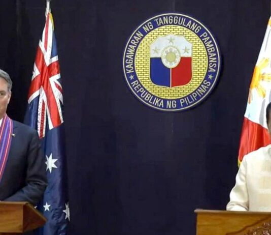 Australia, Philippines consider joint patrols in South China Sea