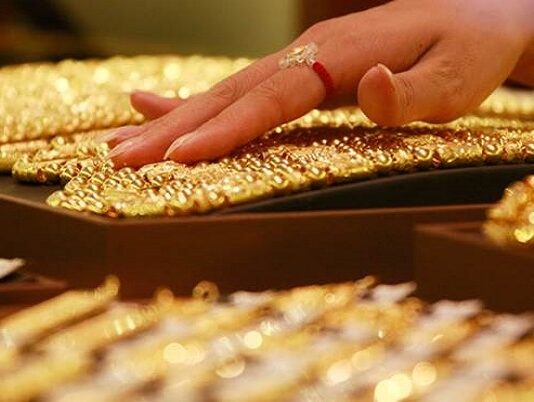 Gold rates today hover near 2-month low on strong dollar, US Fed rate hike fear