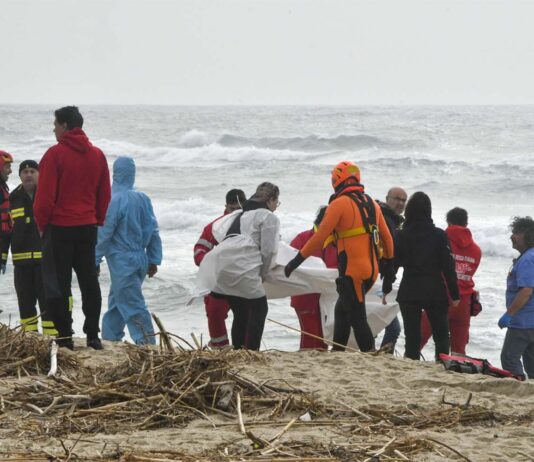 Pakistan says 4 nationals missing in Italy shipwreck; toll 62