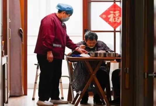 ‘China loses more than 40 million workers as population ages’