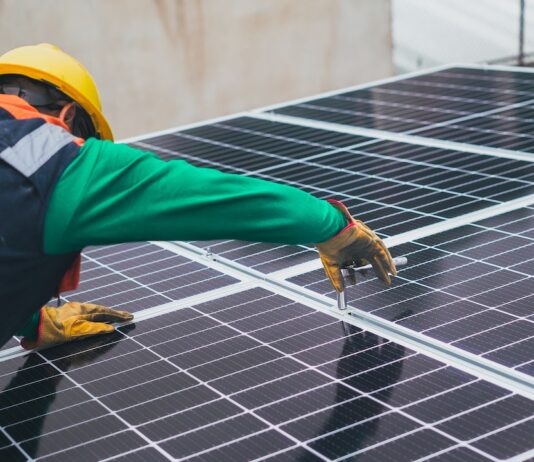 India, Sri Lanka to jointly build solar power plant in island nation