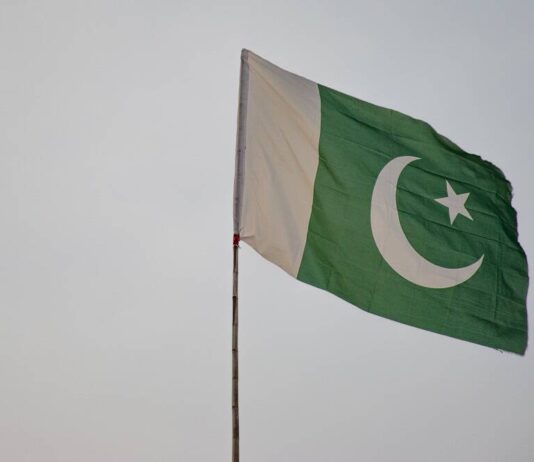 Moody’s downgrades Pakistan’s credit rating, changes outlook from negative to stable