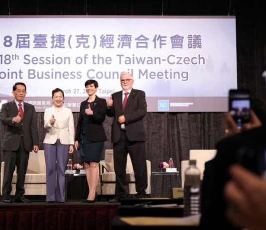 Taiwan welcomes large Czech delegation after Honduras shifts allegiance to China