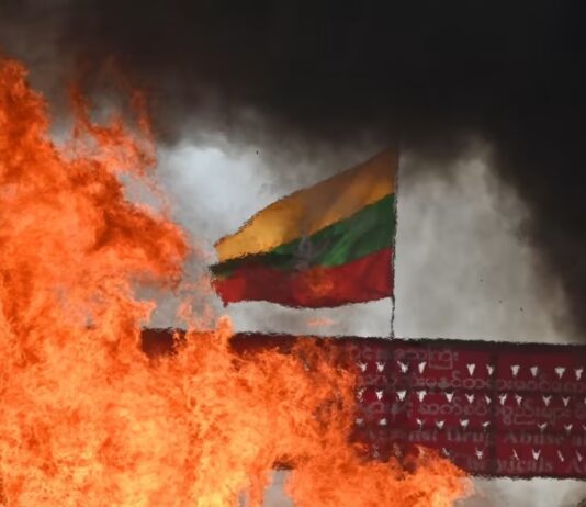 Myanmar air strikes kill 10 civilians: locals, media reports