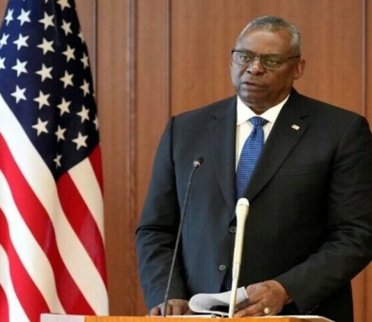 US defence chief tells China talks essential to avoid crisis