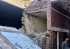 2 suicide bombers attack Pakistan police and government compound, killing 4 and injuring 11
