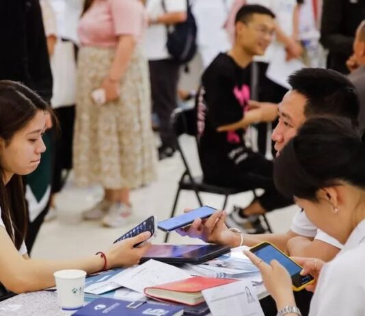 China youth unemployment hits high as recovery falters