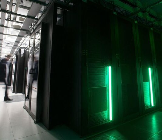 US Considers Limits on Cloud Computing For China