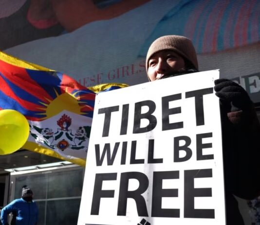 Analysts Say China Violates Human Rights in Tibet