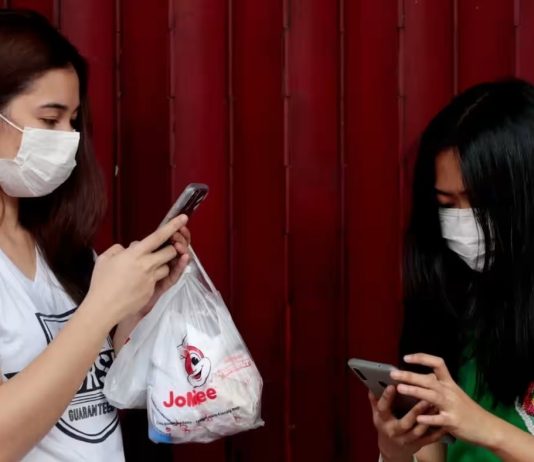 Japan plans support for Philippine 5G network to counter China tech