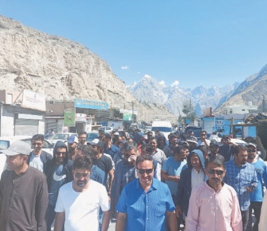 Protesters block China border over tax issue