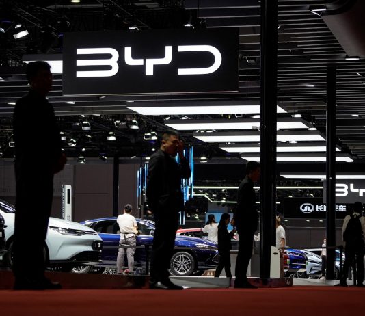 Chinese vehicle sales continue to decline for third consecutive month