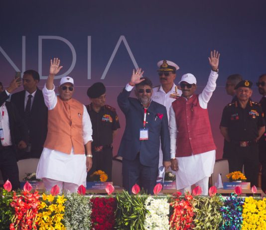 Defence Minister holds bilateral talks with Zimbabwe, Yemen, Ethiopia, Gambia, and Gabon at Aero India 2025