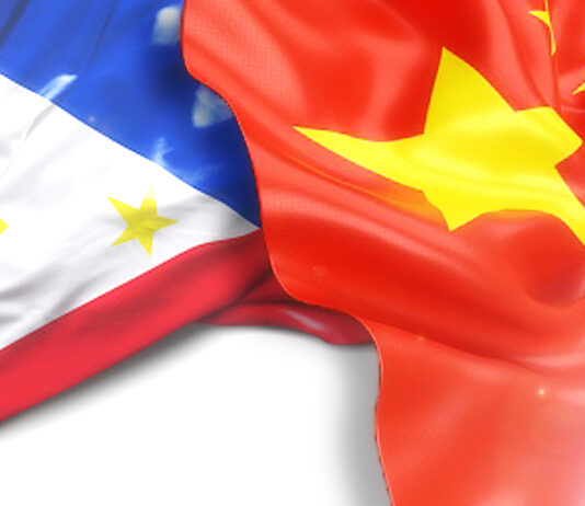 Chinese Fighter Confronts Philippine Aircraft Carrying Journalists