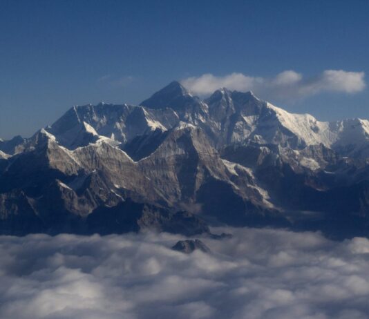 Nepal Eases Climbing Costs on Specific Peaks to Draw Adventure Tourists