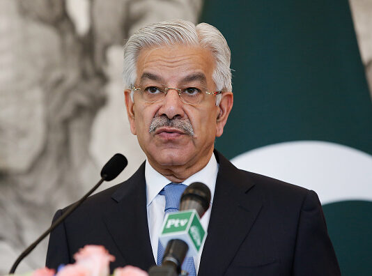Pakistan Defence Minister Ridiculed Over Unusual Flood Management Suggestion