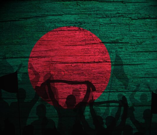 Bangladesh Faces Economic Strain as Remittances Fall