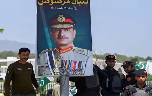 Military Dominance Amid Political Instability Redefines Pakistan’s Constitution