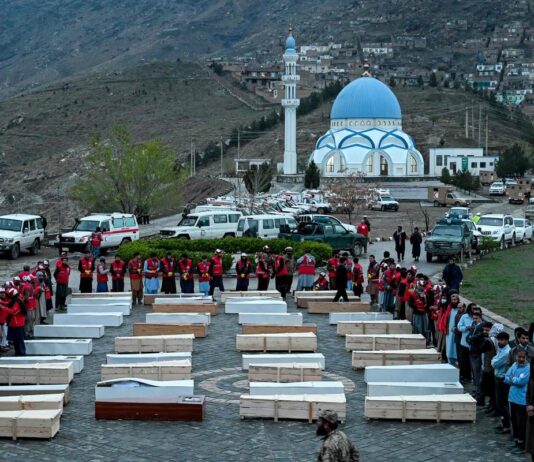 Bloodshed in Kabul: Mass funeral for victims of Pakistan’s hospital attack
