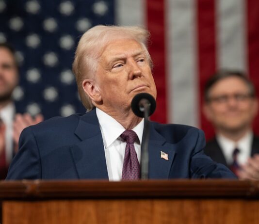 Escalation in Gulf: Trump Signals Force Against Iranian Mine-Laying Boats