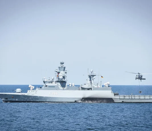 Australia Orders First Three Mogami Frigates in $6.5 Billion Deal with Japan