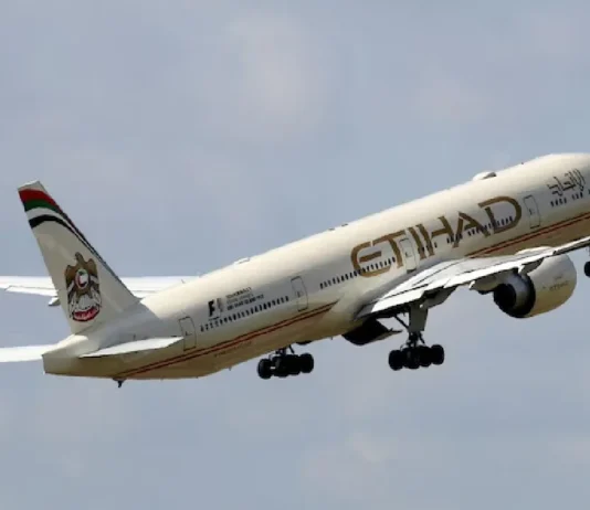 Etihad Airways Dismisses 15 Pakistani Employees, 48-Hour Exit Deadline Issued