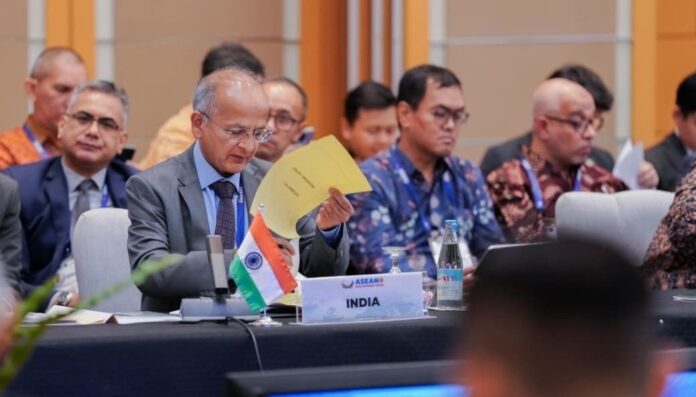 MEA-Secretary-Rudrendra-Tandon-leads-Indian-delegation-at-ASEAN-Regional-Forum-meeting-in-Manila-1024x584