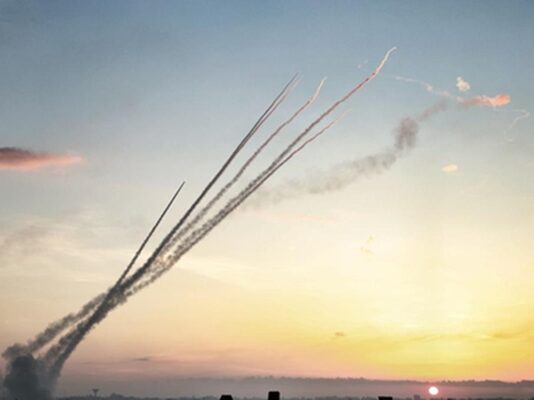 Iran Launches Missile Waves at Israel, Raising Fears of Renewed Conflict