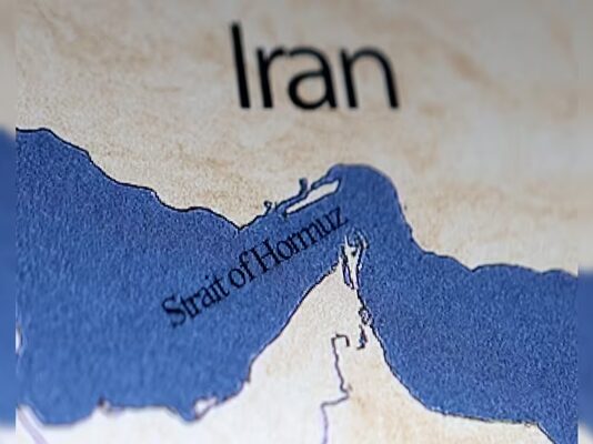 IRGC Navy Advises Vessels to Adhere to Designated Transit Routes