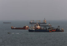 Iran Tightens Hormuz Transit Rules, Warns Ships of Detention