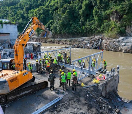 Nepal Flood Death Toll Tops 1,400; Nearly 6,000 Unaccounted For