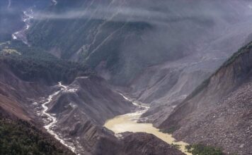 Nepal Floods Worsen: Death Toll Hits 1,377 as Search Continues for Missing