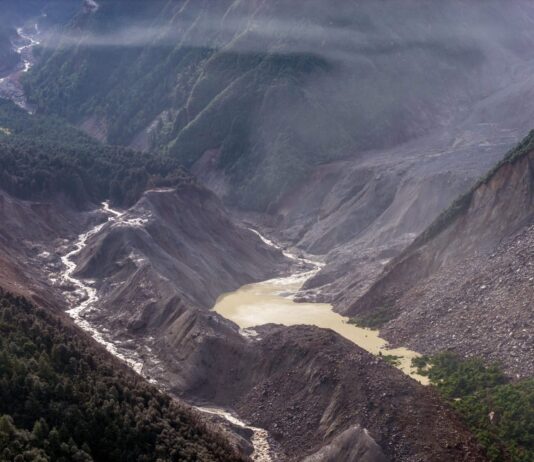 Nepal Floods Worsen: Death Toll Hits 1,377 as Search Continues for Missing