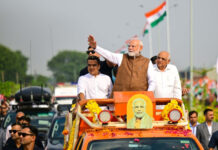 PM Modi Holds Roadshow in Gujarat’s Banaskantha Ahead of Launching Projects Worth Over ₹14,000 Crore